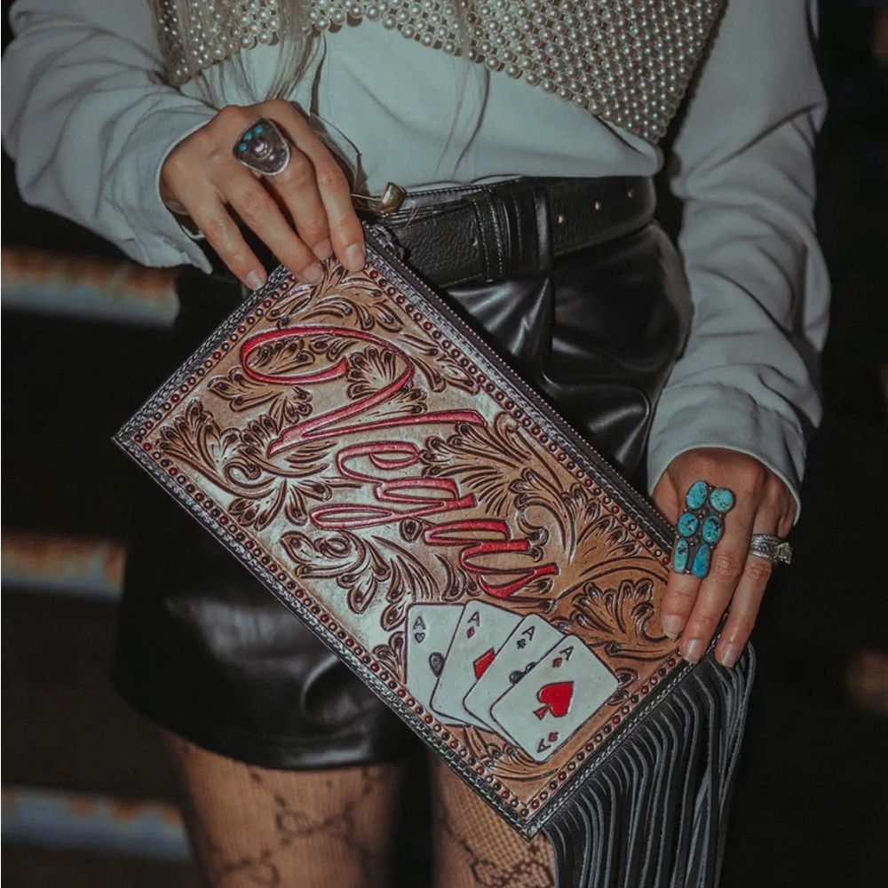 NWT : The VEGAS Clutch Wristlet - Picture 3 of 6